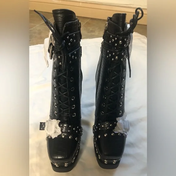 AZALEA WANG INDEPENDENT STUDDED CROC BOOTIES SIZE: 8.5 - Picture 9 of 11